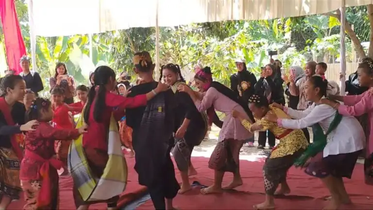Hajat Lembur Pangandaran: Tradisi Leluhur di Tengah Sorotan Milangkala