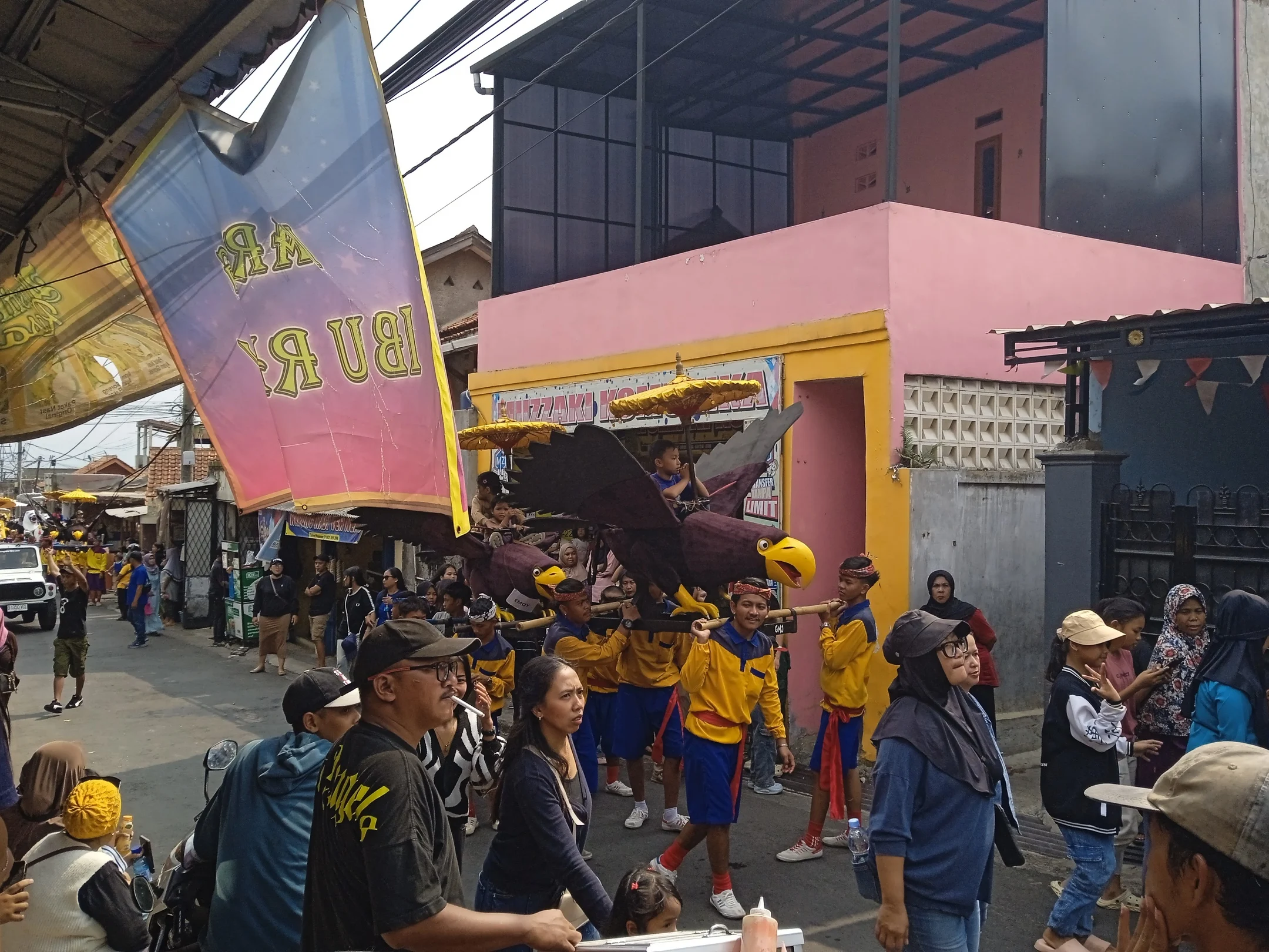 Di Tengah Gempuran Budaya Asing, Reak Dogdog Cinunuk Tetap Eksis