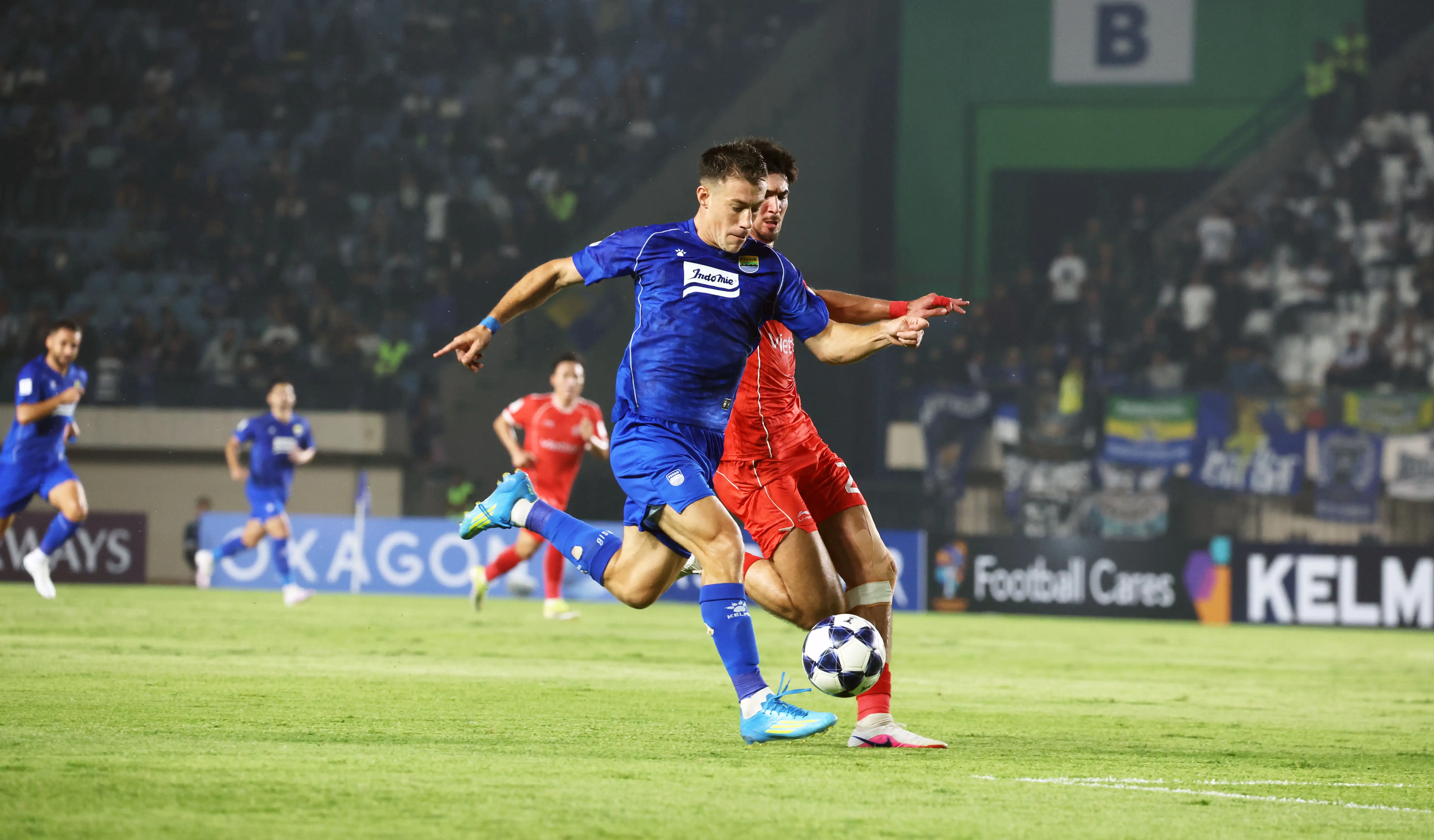 Pantas Disebut King Asia: Persib Bandung Hajar The Cong-Viettel 1-0
