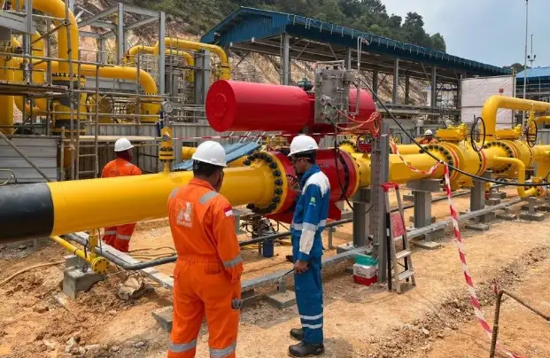 Sentilan Bahlil: Indonesia Resmi Sunat Ekspor Gas ke Singapura